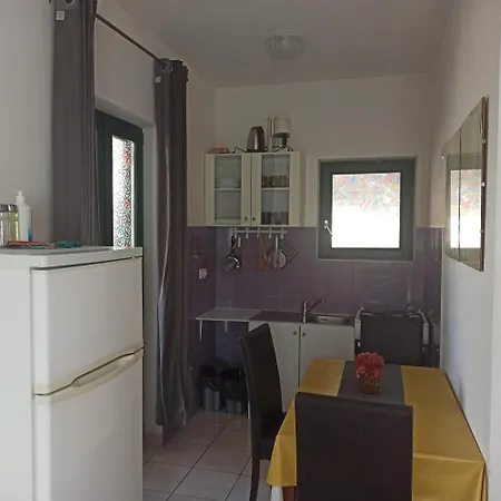 Two Peoples Place Apartment *