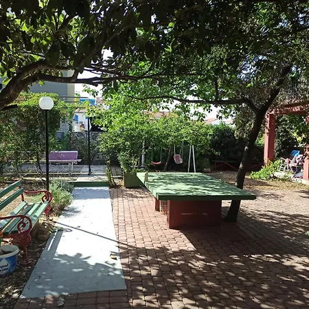 Two Peoples Place Apartment *