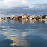 شقة Two Peoples Place بيتريتْشاني